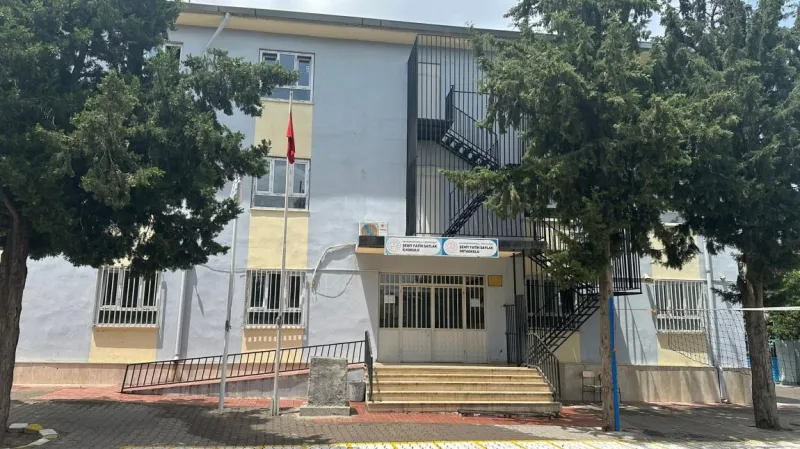 Kahramanmaraş Şehit Fatih Saylak Ortaokulu - Kahramanmaraş Ortaokulları