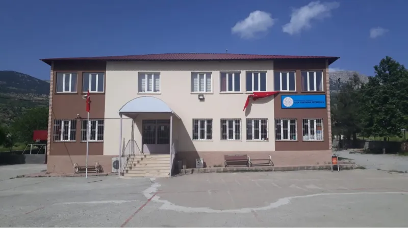 Kahramanmaraş Ilıca Yeniyapan Ortaokulu - Kahramanmaraş Ortaokulları