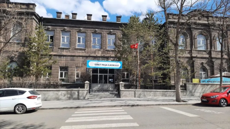 Kars Şehit Okan Koç İmam Hatip Ortaokulu - Kars Ortaokulları