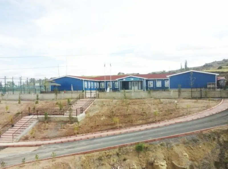 Kayseri Kani Arıkan Ortaokulu - Kayseri Ortaokulları