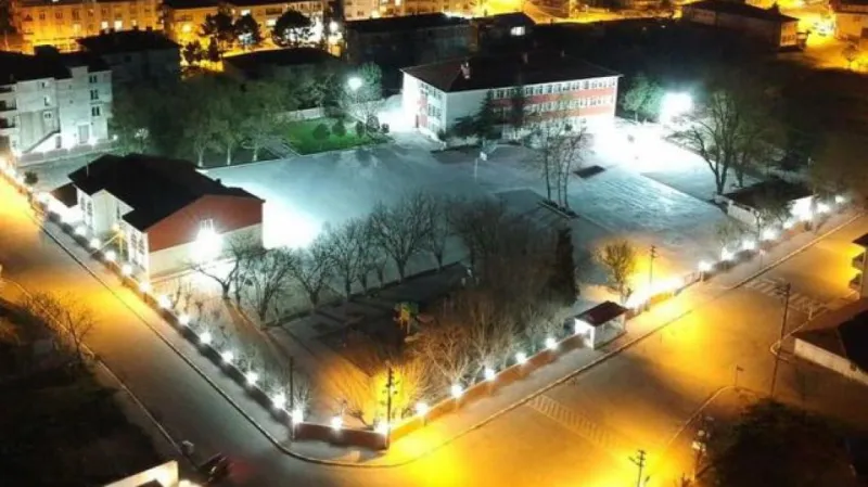 Kırklareli Büyükkarıştıran Ortaokulu - Kırklareli Ortaokulları