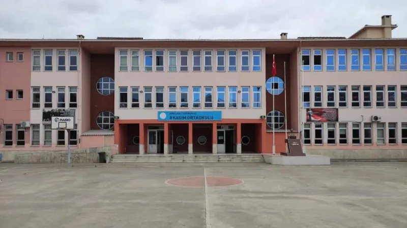 Kırklareli 8 Kasım Ortaokulu - Kırklareli Ortaokulları