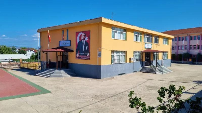 Kocaeli Yuvacık Levent Kırca-Oya Başar Ortaokulu - Kocaeli Ortaokulları