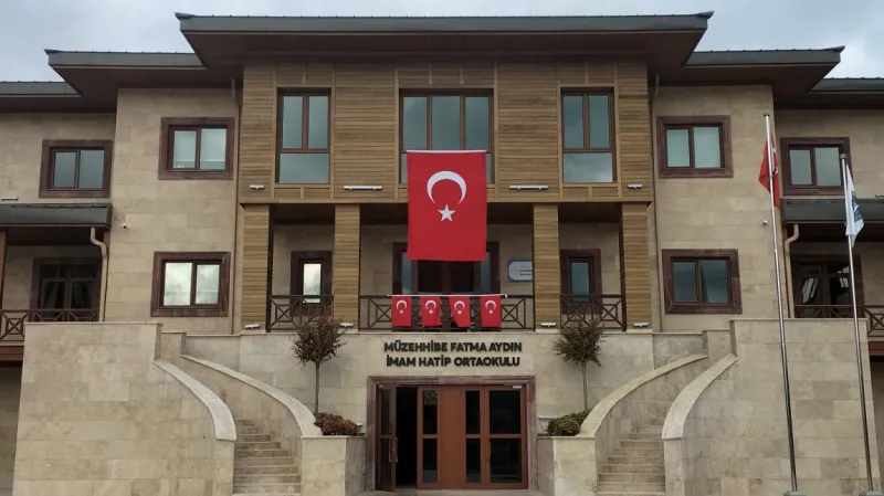 Kocaeli Müzehhibe Fatma Aydın İmam Hatip Ortaokulu - Kocaeli Ortaokulları