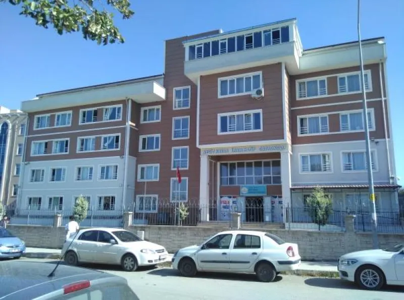 Kocaeli Gölcük Mecit Kavan İmam Hatip Ortaokulu - Kocaeli Ortaokulları