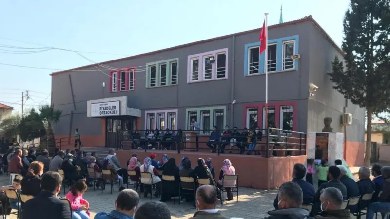 Manisa Piyadeler Ortaokulu - Manisa Ortaokulları