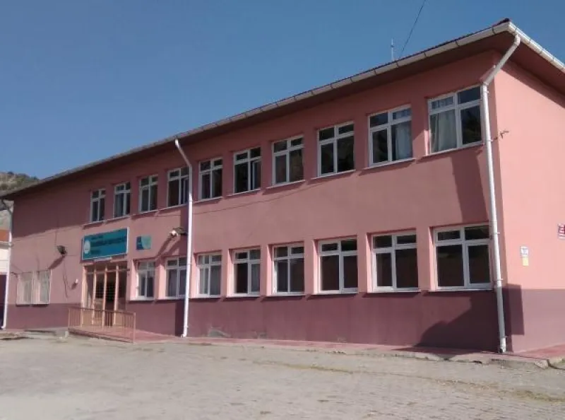 Manisa Kargınışıklar Basri Koçyiğit Ortaokulu - Manisa Ortaokulları