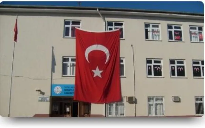 Manisa Mevlütlü Ortaokulu - Manisa Ortaokulları