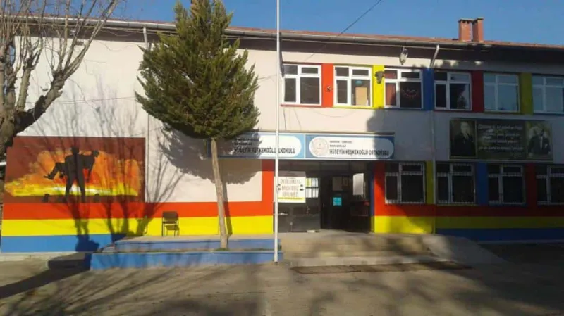 Manisa Bahadırlar Hüseyin Keşkekoğlu Ortaokulu - Manisa Ortaokulları