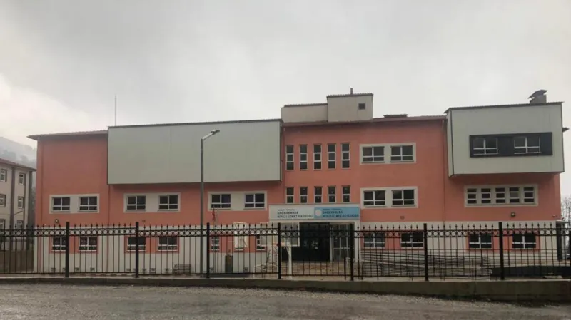 Manisa Dağmarmara Niyazi Üzmez Ortaokulu - Manisa Ortaokulları