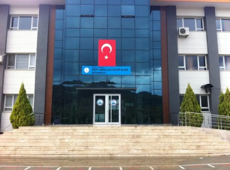 Manisa Şehit Abdullah Tayyip Olçok Ortaokulu - Manisa Ortaokulları