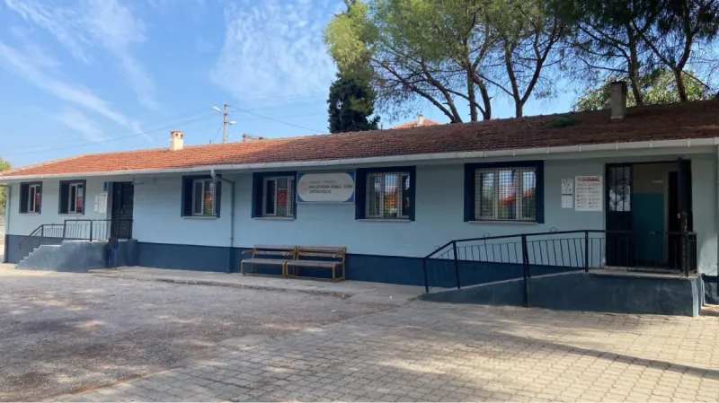 Manisa Akçapınar İsmail Türk Ortaokulu - Manisa Ortaokulları