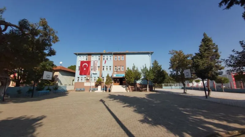 Manisa Urganlı 23 Nisan Ortaokulu - Manisa Ortaokulları