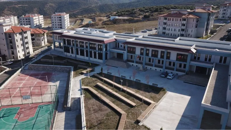 Manisa Yunusemre Akgedik Toki Ortaokulu - Manisa Ortaokulları