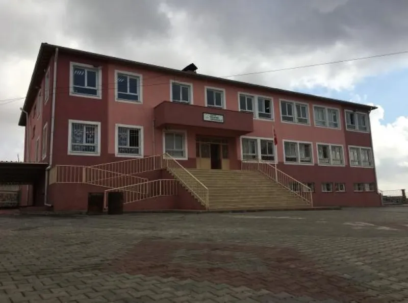 Mardin Kılavuz İmam Hatip Ortaokulu - Mardin Ortaokulları