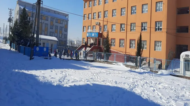 Mardin Selahaddin Eyyübi Ortaokulu - Mardin Ortaokulları