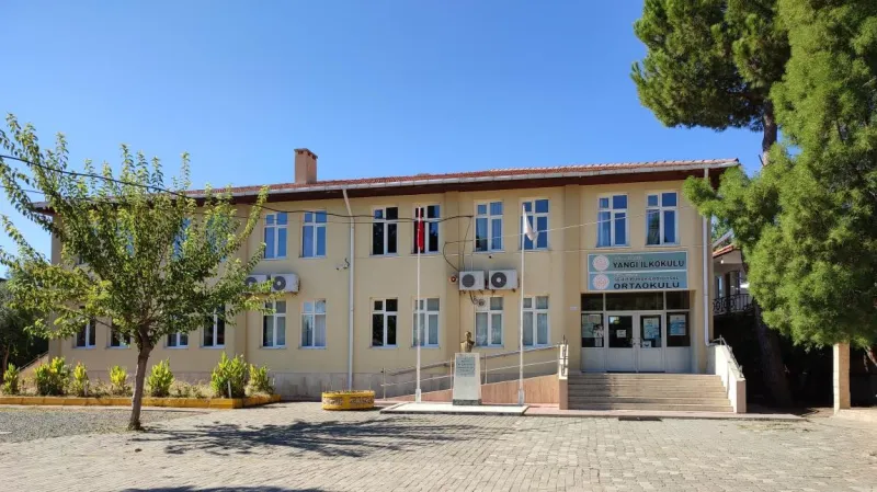 Muğla Şehit Burak Erdi Uysal Ortaokulu - Muğla Ortaokulları