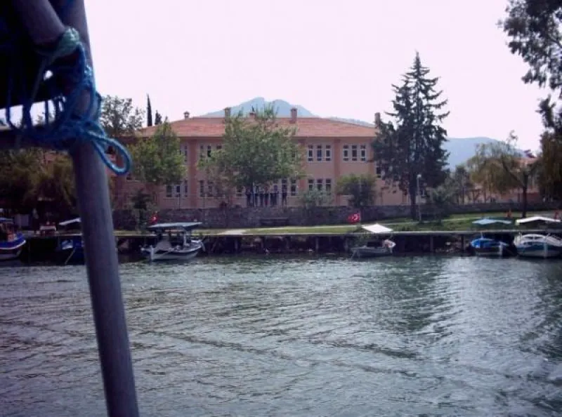 Muğla Dalyan Naciye Tınaztepe Ortaokulu - Muğla Ortaokulları