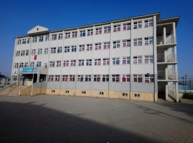 Muş Şehit Muhammet Fatih Safitürk Ortaokulu - Muş Ortaokulları