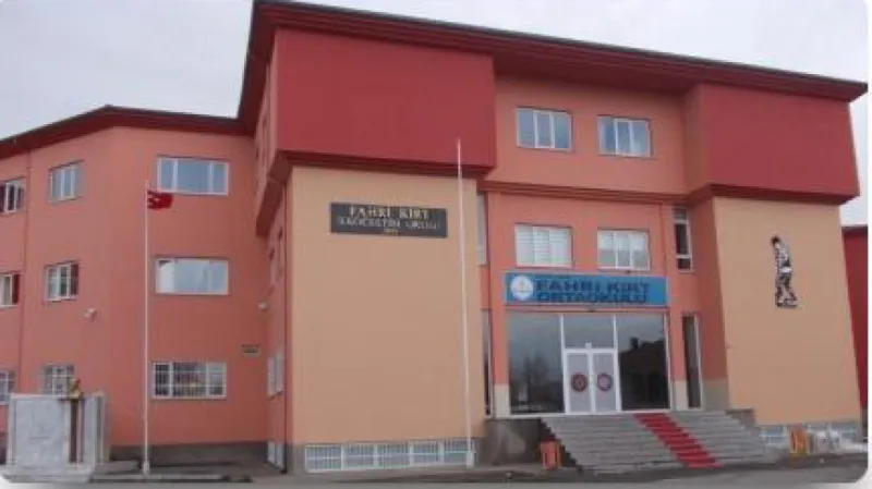 Niğde Fahri Kirt Ortaokulu - Niğde Ortaokulları