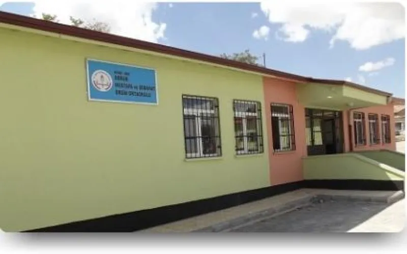 Niğde Obruk Mustafa Ve Sebahat Ergin Ortaokulu - Niğde Ortaokulları