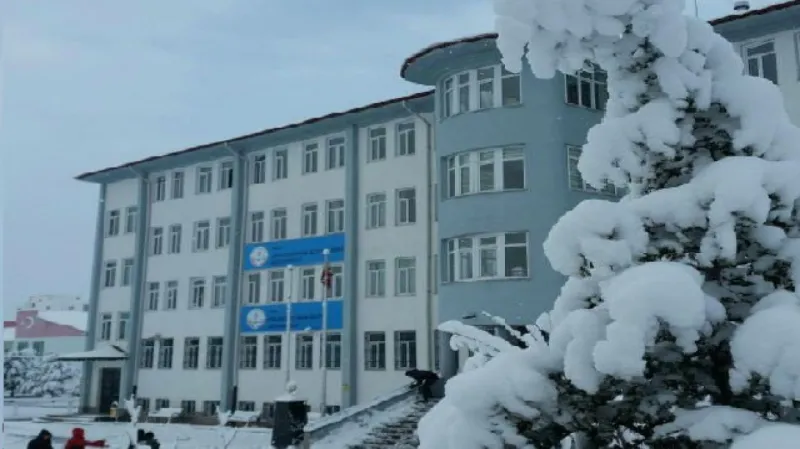 Niğde Şehit Gökhan Altınalana Ortaokulu - Niğde Ortaokulları