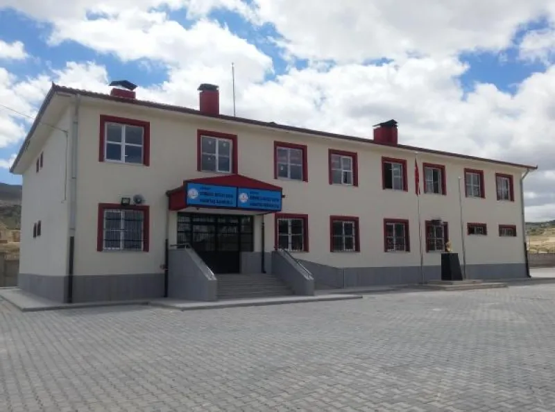 Niğde Kömürcü Nevzat Hatın Karataş Ortaokulu - Niğde Ortaokulları