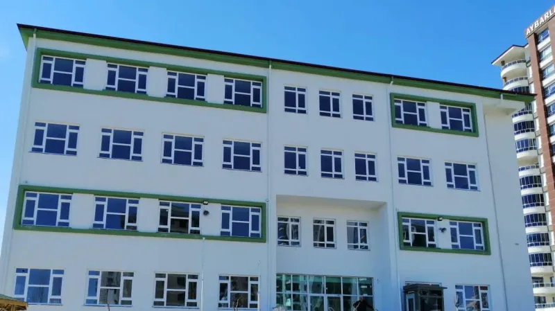 Niğde Fatma Ve Mehmet Karaca İmam Hatip Ortaokulu - Niğde Ortaokulları