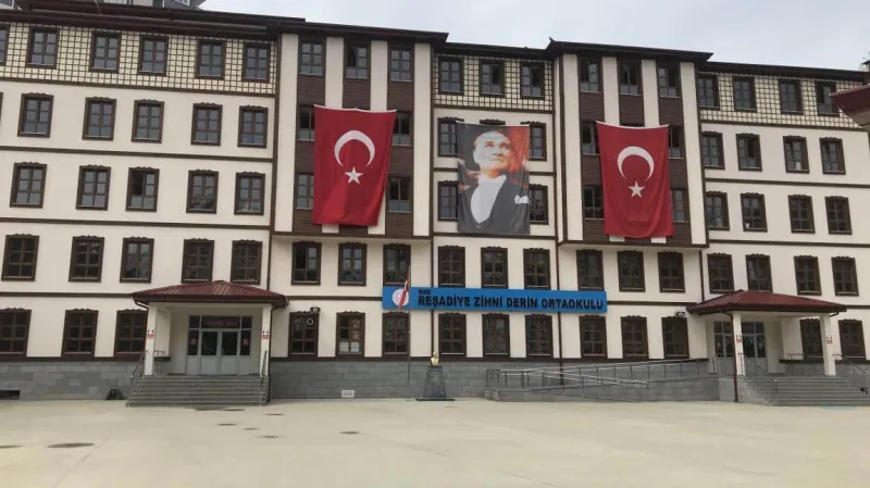 Rize Reşadiye Zihni Derin Ortaokulu - Rize Ortaokulları