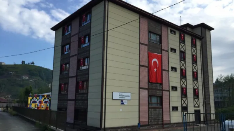 Rize Dörtyol Şehit Halil Sadıkoğlu Ortaokulu - Rize Ortaokulları