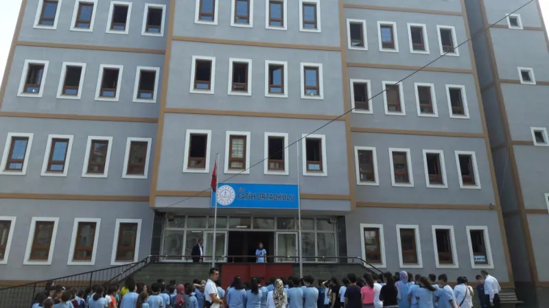 Rize Fatih Ortaokulu - Rize Ortaokulları