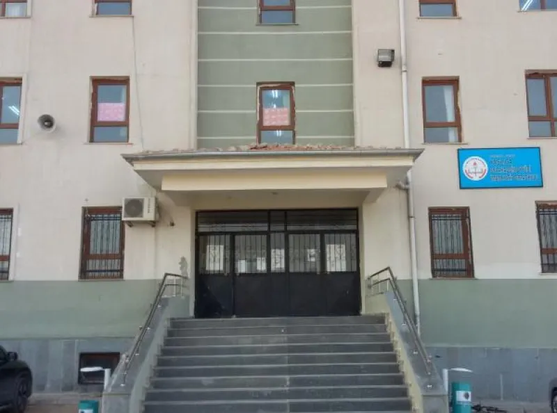 Şanlıurfa Yaslıca Selahaddin Eyyubi İmam Hatip Ortaokulu - Şanlıurfa Ortaokulları