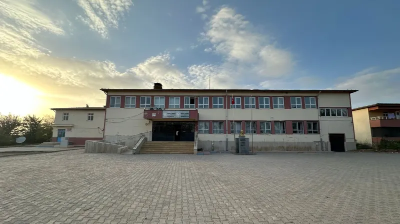 Şanlıurfa Şehit Ömer Halisdemir Ortaokulu - Şanlıurfa Ortaokulları