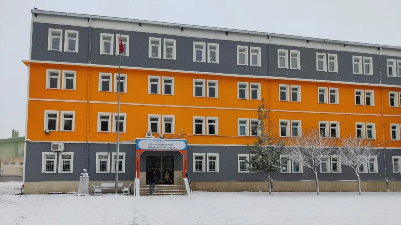 Siirt Selahaddin Eyyubi İmam Hatip Ortaokulu - Siirt Ortaokulları