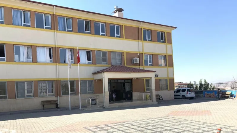 Siirt Şehit Öğretmen Mehmet Kapusuz Ortaokulu - Siirt Ortaokulları