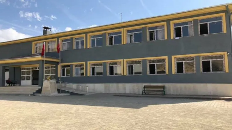 Siirt Şirvan Pirinçli Şehit Faik Yüce Ortaokulu - Siirt Ortaokulları