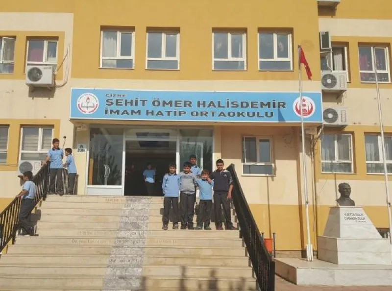 Şırnak Şehit Ömer Halisdemir İmam Hatip Ortaokulu - Şırnak Ortaokulları