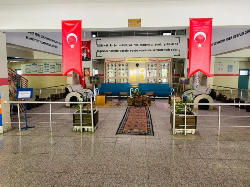 Şırnak Vali Aydın Arslan İmam Hatip Ortaokulu - Şırnak Ortaokulları