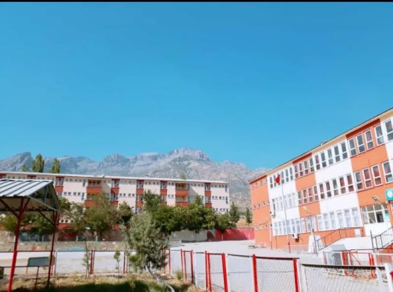 Şırnak Orgeneral Edip Başer İmam Hatip Ortaokulu - Şırnak Ortaokulları