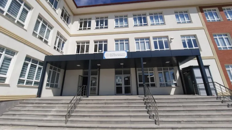 Sivas Şehit Onbaşı Ramazan Nayır İmam Hatip Ortaokulu - Sivas Ortaokulları