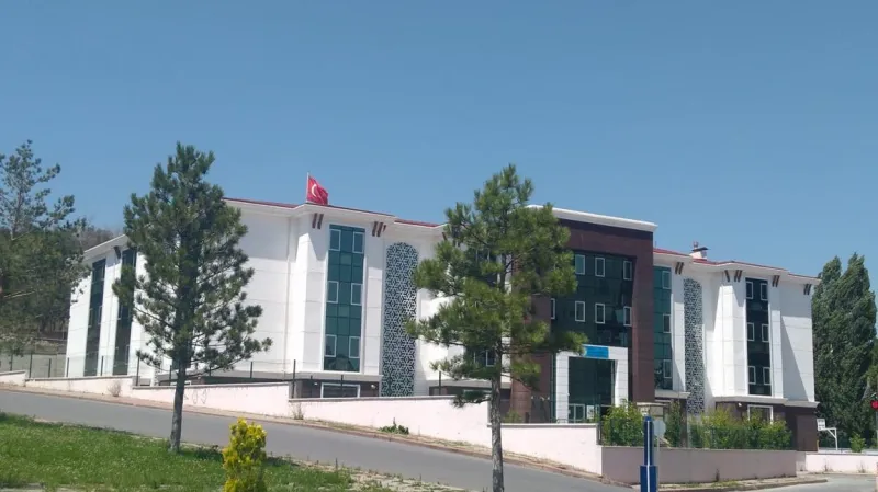 Sivas Mevlana Vali Zübeyir Kemelek Ortaokulu - Sivas Ortaokulları
