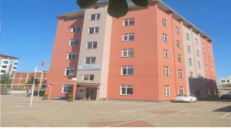 Trabzon Hamit Özdağ İmam Hatip Ortaokulu - Trabzon Ortaokulları