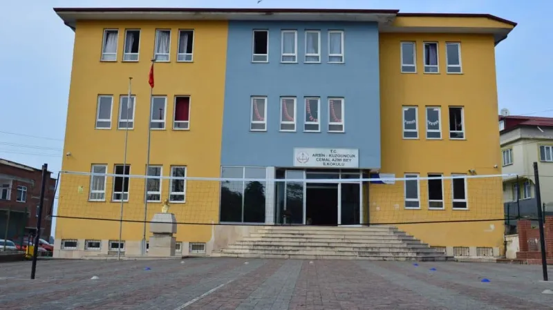 Trabzon Kuzguncuk Cemal Azmi Bey Ortaokulu - Trabzon Ortaokulları
