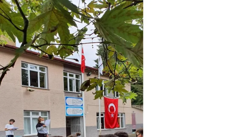 Trabzon Şehit Pilot Yüzbaşı Burak Gençcelep Ortaokulu - Trabzon Ortaokulları