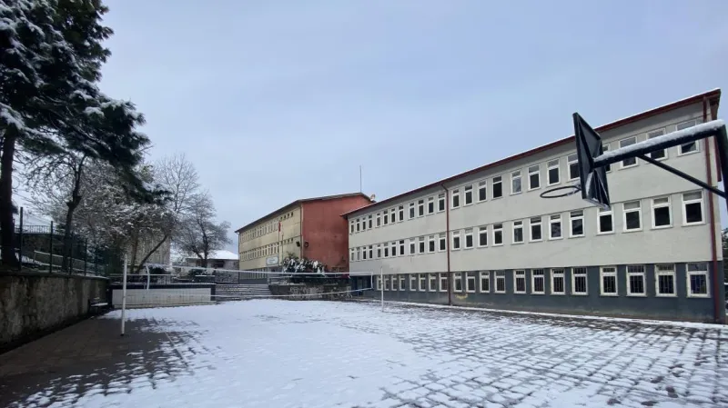 Trabzon İbrahim Alemdağ Ortaokulu - Trabzon Ortaokulları