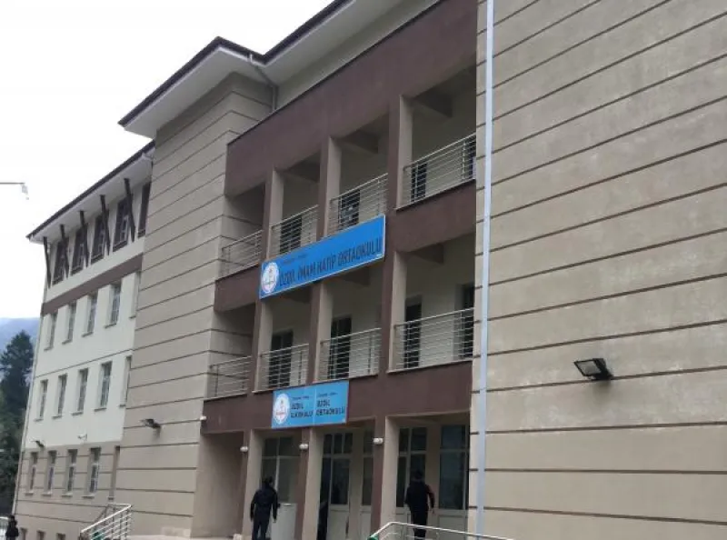 Trabzon Özdil İmam Hatip Ortaokulu - Trabzon Ortaokulları