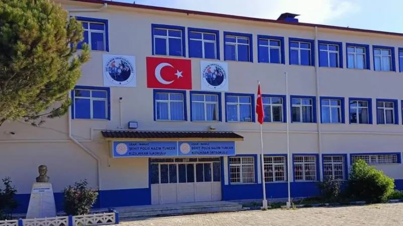 Uşak Şehit Polis Nazım Tuncer Kızılhisar Ortaokulu - Uşak Ortaokulları