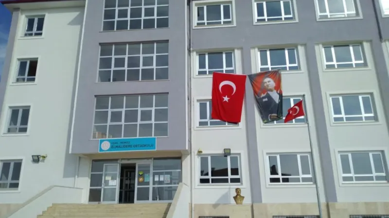 Uşak Elmalıdere Ortaokulu - Uşak Ortaokulları