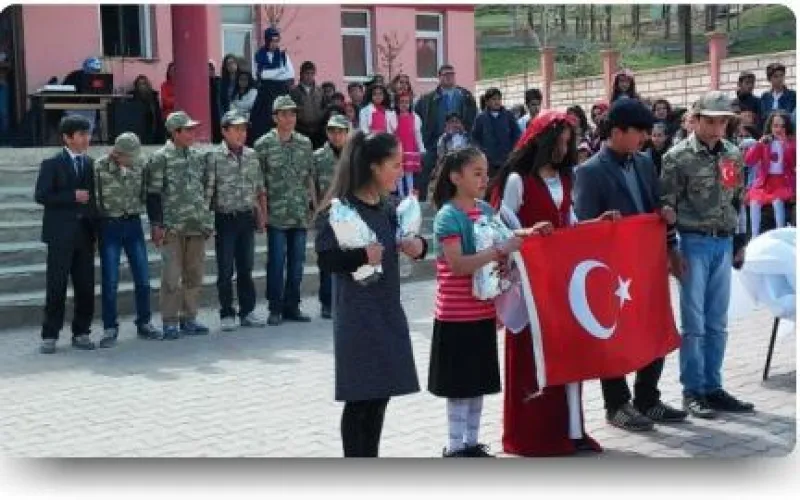 Van Çaldıran Ortaokulu - Van Ortaokulları