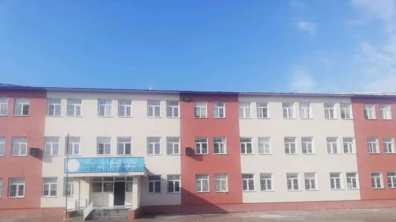 Van Vali Tahir Paşa Ortaokulu - Van Ortaokulları